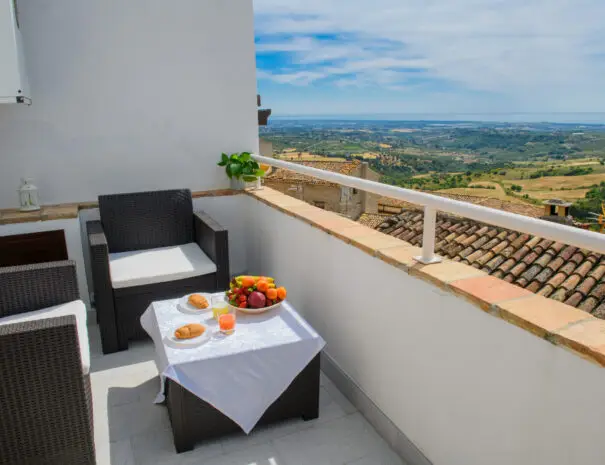 Terrazzo vista mare b&b nova siri